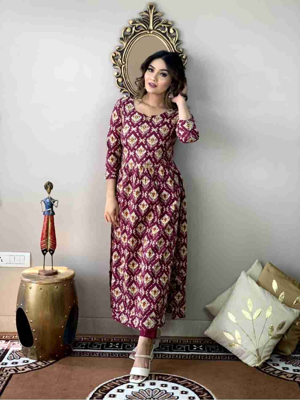 Rayon Naira Cut Vine Kurta Pant